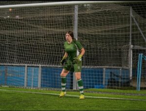 Pia Albert signs for Leatherhead